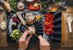 SKÄRBRÄDA I GLASPLATTA 52x30 SVART