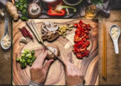 SKÄRBRÄDA I GLASPLATTA 52x40 TRÄ