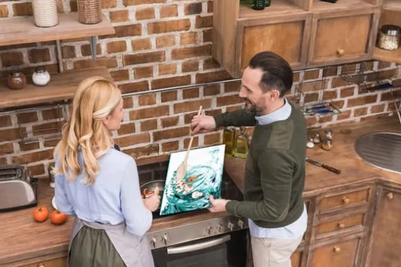 SKÄRBRÄDA I GLASPLATTA 52x40 VÅG