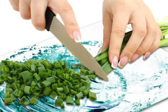 SKÄRBRÄDA I GLASPLATTA 52x40 VÅG