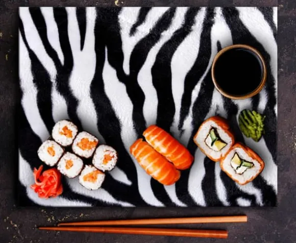 SKÄRBRÄDA I GLASPLATTA 52x40 ZEBRA