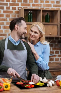 SKÄRBRÄDA I HÄRDAT GLAS 30x22 PEPPER