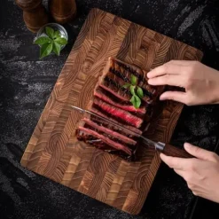 Skärbräda, skärbrädor i trä för kök med och skärbräda för kött och ostbricka, kraftig serveringsbricka