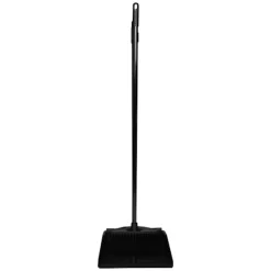 Sopskyffel och borste med skaft svart