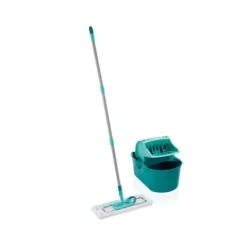 Sätt lavegolv med Leifheit Profi Compact 55092, platt mopp 42 cm med fodral, idealisk för alla släta golv.