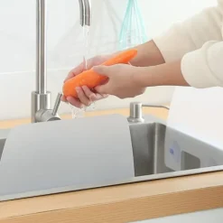 Sugkopp Vattenbaffel Multifunktionell oljesäker kran Vattenstänkskärm för kök