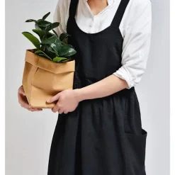 Svart Bomullsförkläde - Stilrent och Enkelt Förkläde med Nackband för Kök, Blomsteraffär och Arbete