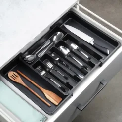 Svart utdragbar besticklåda 33-56,5x37,5 cm