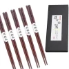 Återanvändbara sushipinnar i mörkt naturträ, låda med 5 premiumpar