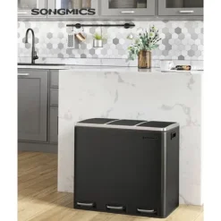 Återvinningskärl Songmics, 3 x 18 L trippelkökskärl, pedalhink med 3 fack och mjukstängande lock, innerhinkar i plast och handtag, svart