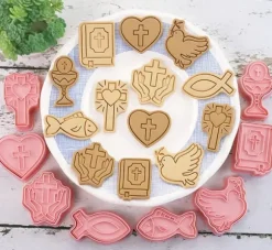 Utstickare med stämpel FÖRSTA HELIGA NATVARDEN 8 st