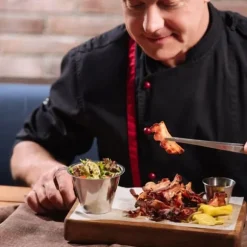 Vesaneae serviceklämmor