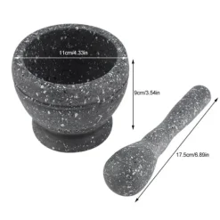 Vitlökskvarn i plast - köksredskap för att mala kryddor och örter