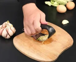 Vitlökspress - Plasthandtag