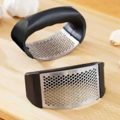 Vitlökspress i Stål – Garlic Press Handtag – Svart