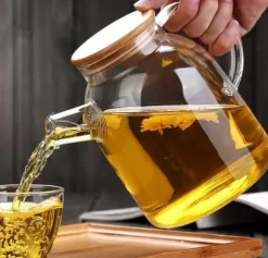 Wilmax glastekanna 1,6 L med bambulock – spissäker