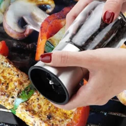 2x Pepparkvarn kryddkvarnar i SILVER 2x Handkvarn av glas och rostfritt stål för köket, perfekt för att mala och krossa peppar, salt, kryddor och